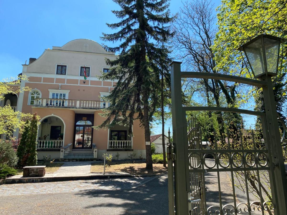 Gosztonyi Villa Siófok Eksteriør billede